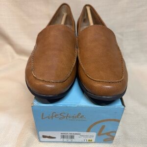 NIB Life Stride women’s Brown Slip-On Loafers